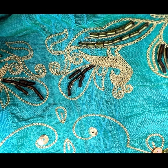 🆕🎁Gold embellished silk-like bright turquoise shoulder purse-vintage-like new - Picture 13 of 16